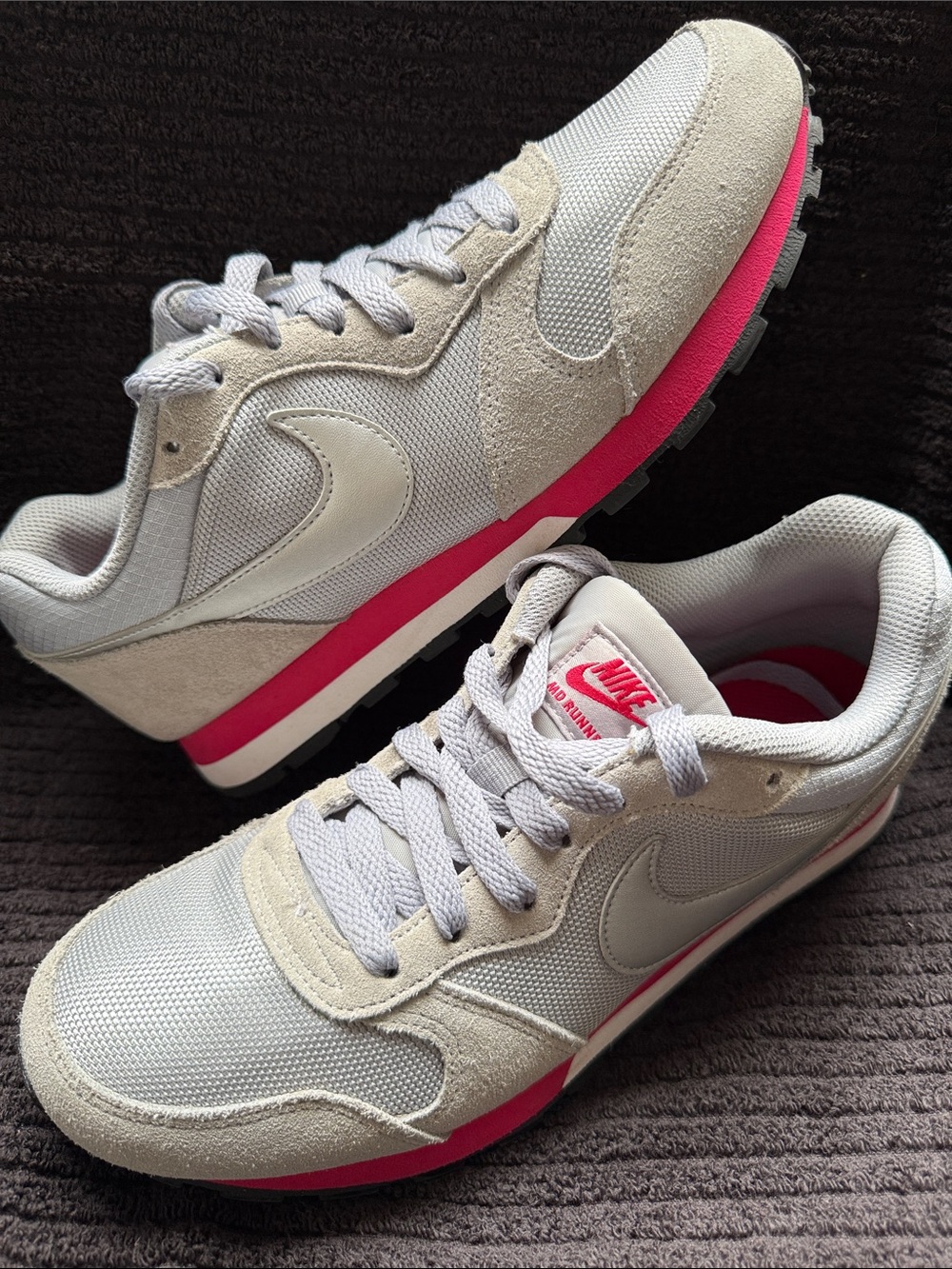 Nike Women's Light Gray and Pink Retro Running Sneakers